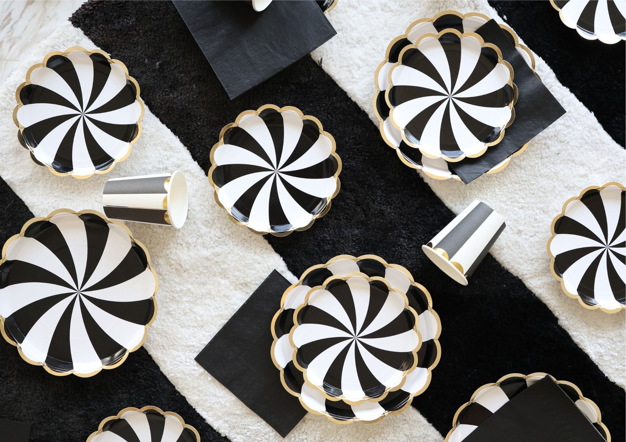 Monochrome Twist - Dazzle My Day